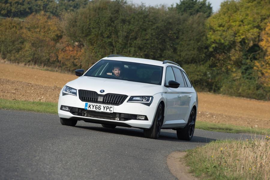  Skoda Superb Wagon 4x4 SportLine 2016 года  (UK) (фото 7 из 24)